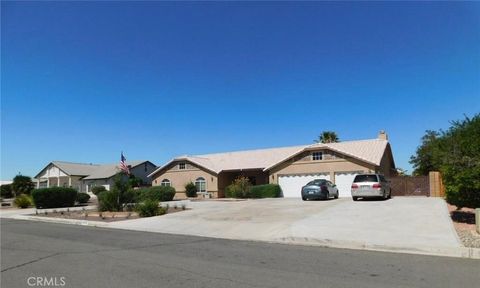 Photo of 12720 Yorkshire Dr, Apple Valley, CA 92308 (MLS # CV26028704)