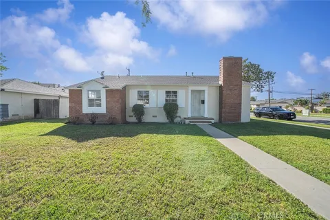 401 S Basque Ave, Fullerton, CA 92833 - MLS#: RS26057130