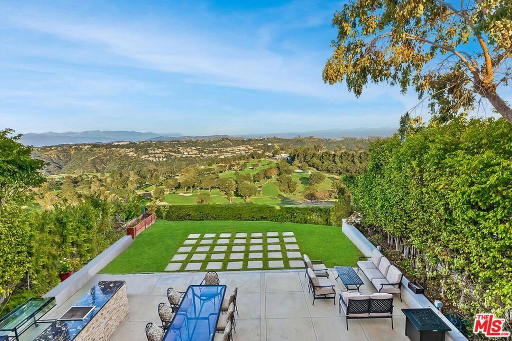 Photo of 2322 Canyonback Road, Los Angeles, CA 90049 (MLS # 24386442)