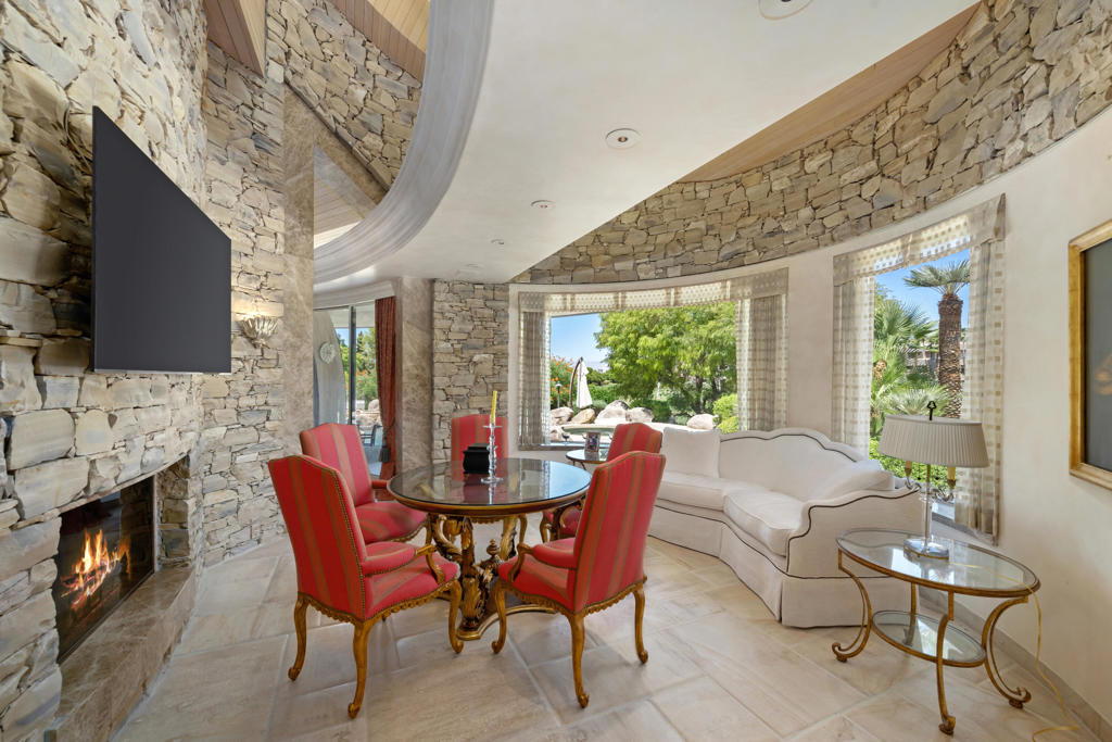 Vintage Country Club - Residential