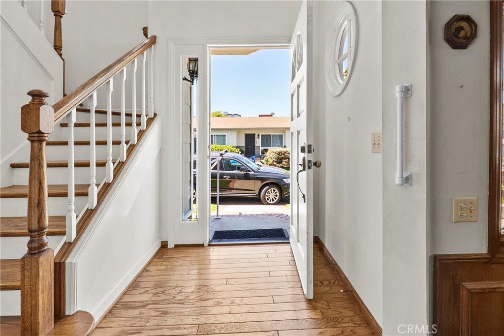 Photo of 700 Goldenrod AVE, Corona Del Mar, CA 92625 (MLS # NP26162486)