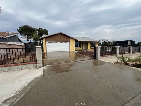 18390 18390 Manila Bloomington CA 92316