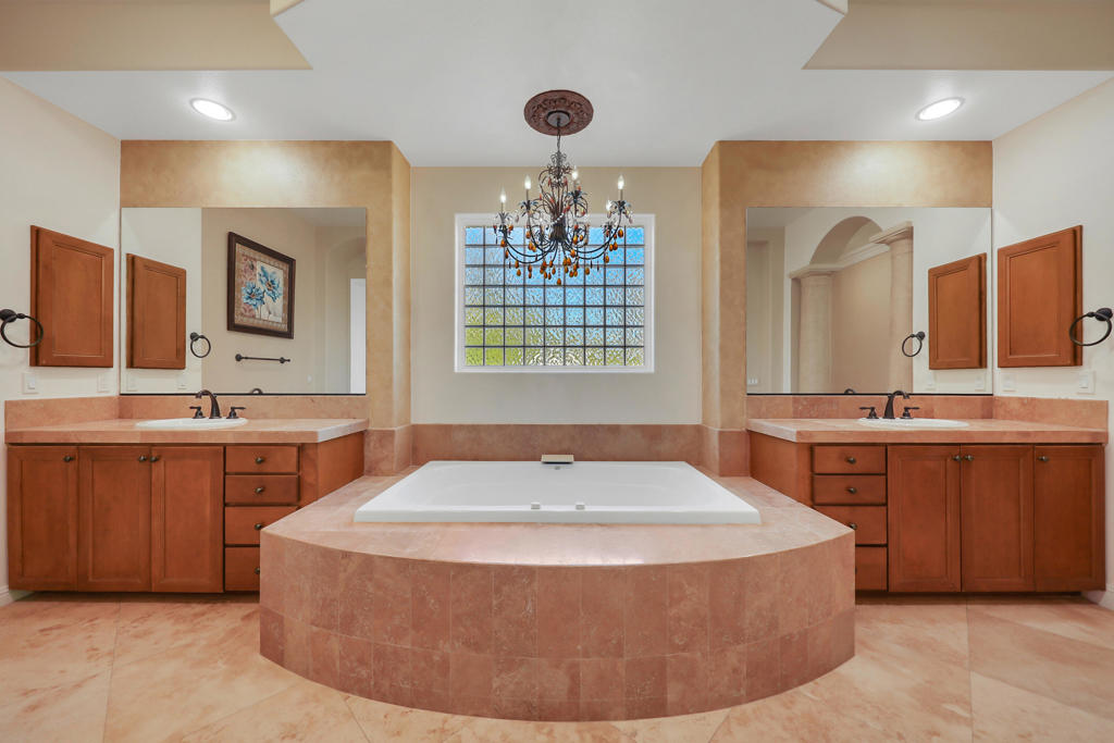 Mountain View CC - Residential Lease