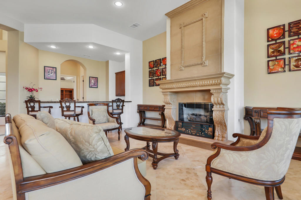 Mountain View CC - Residential Lease