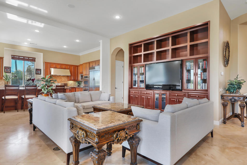 Mountain View CC - Residential Lease