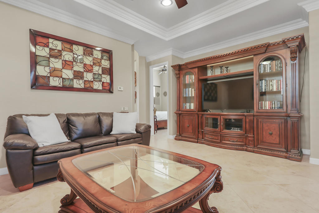 Mountain View CC - Residential Lease