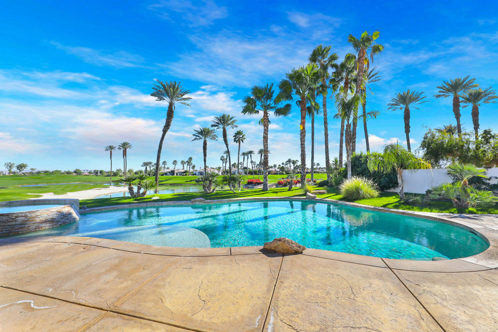 Mountain View CC - Residential Lease