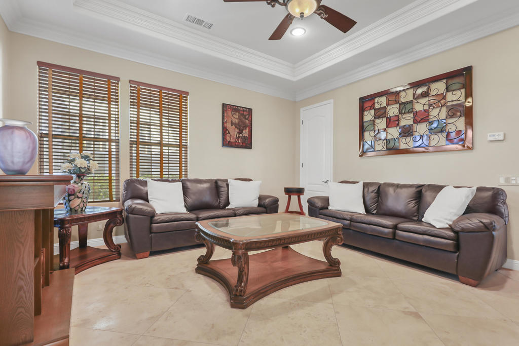 Mountain View CC - Residential Lease