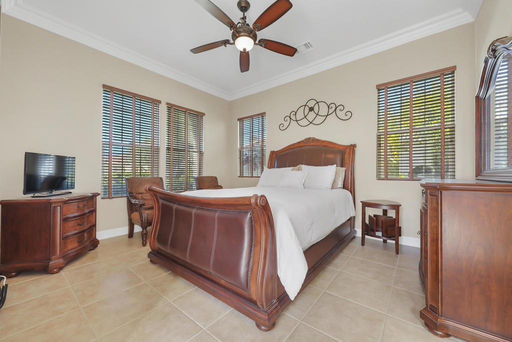 Mountain View CC - Residential Lease