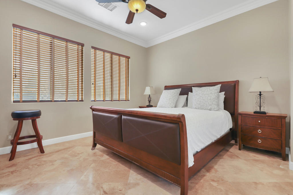 Mountain View CC - Residential Lease