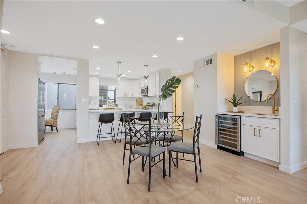 Photo of 4600 Via Dolce #206, Marina Del Rey, CA 90292 (MLS # SR26047898)