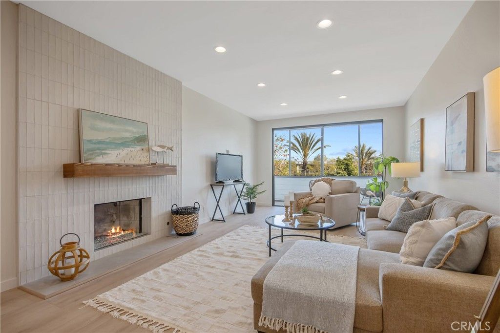 Photo of 4600 Via Dolce #206, Marina Del Rey, CA 90292 (MLS # SR26047898)