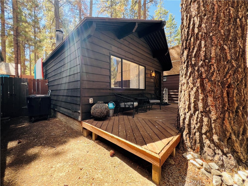 926 E Barker