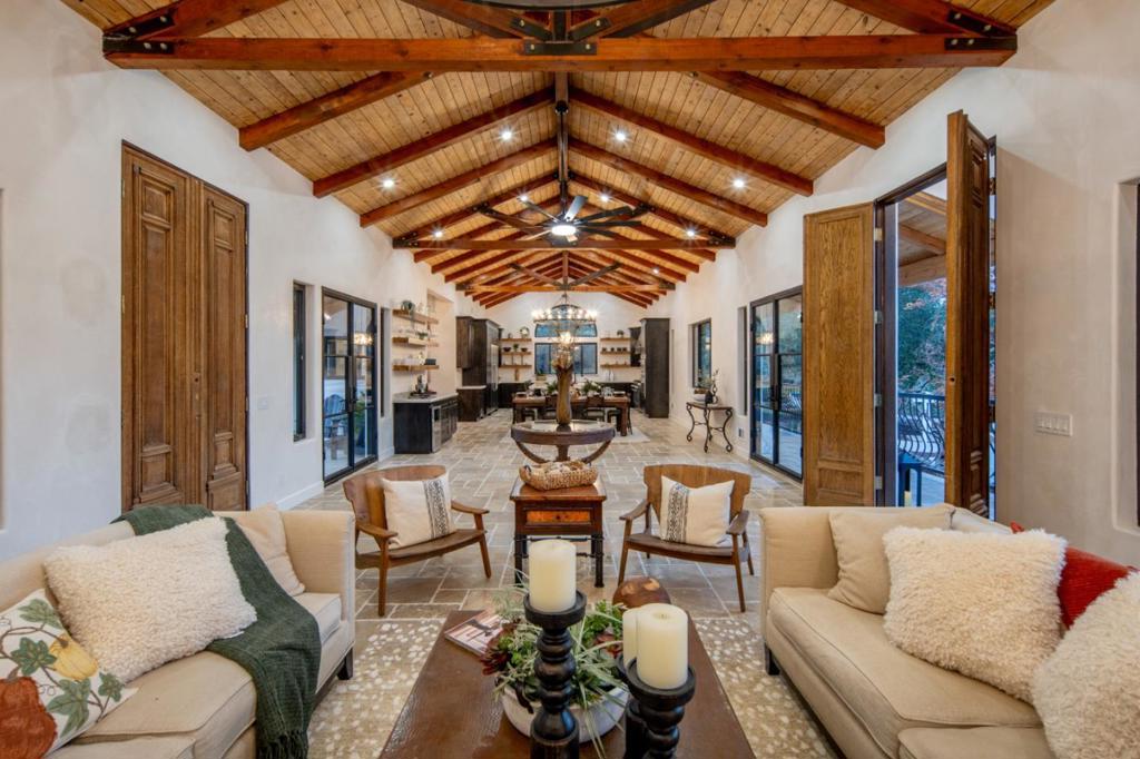 372 Corral De Tierra Road