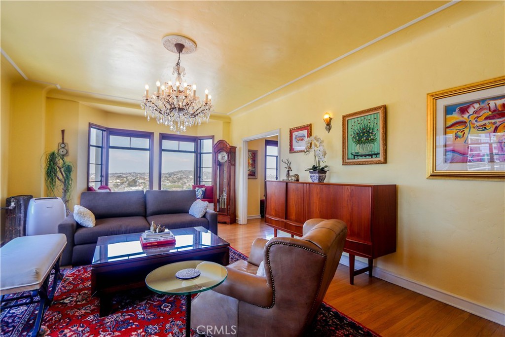 800 E Ocean Boulevard 1010