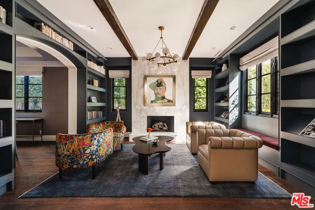 Photo of 11432 Aqua Vista Street, Studio City, CA 91604 (MLS # 26667459)