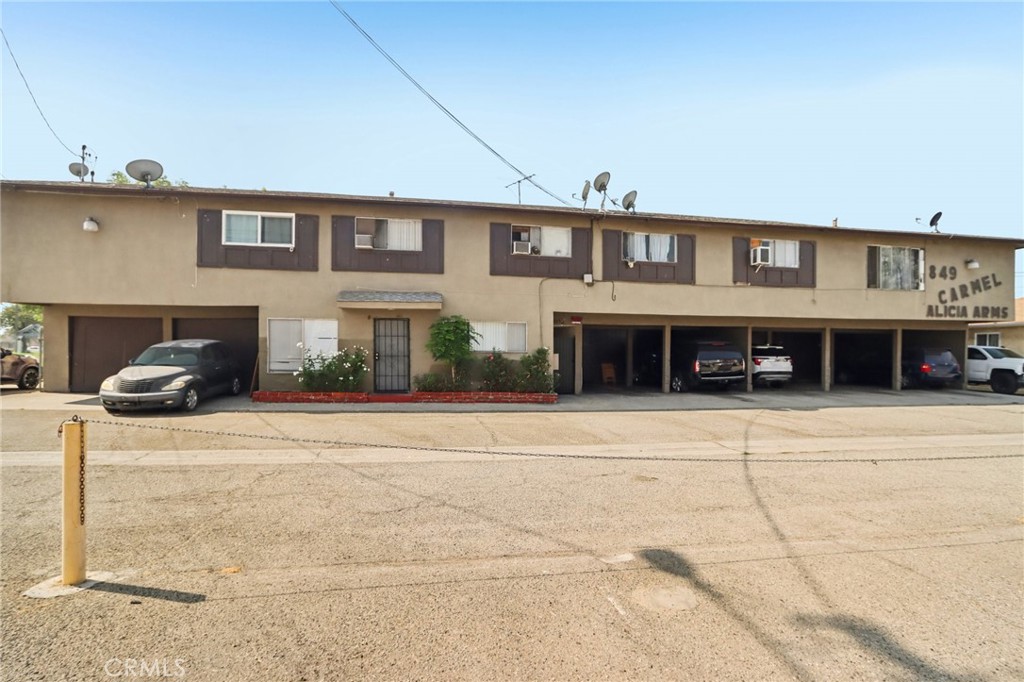1032 S Greenwood