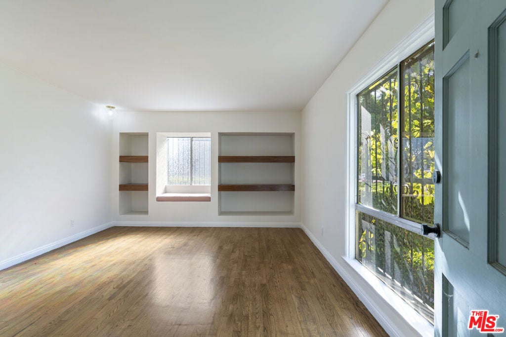 5641 Clemson Street, Los Angeles CA 90016