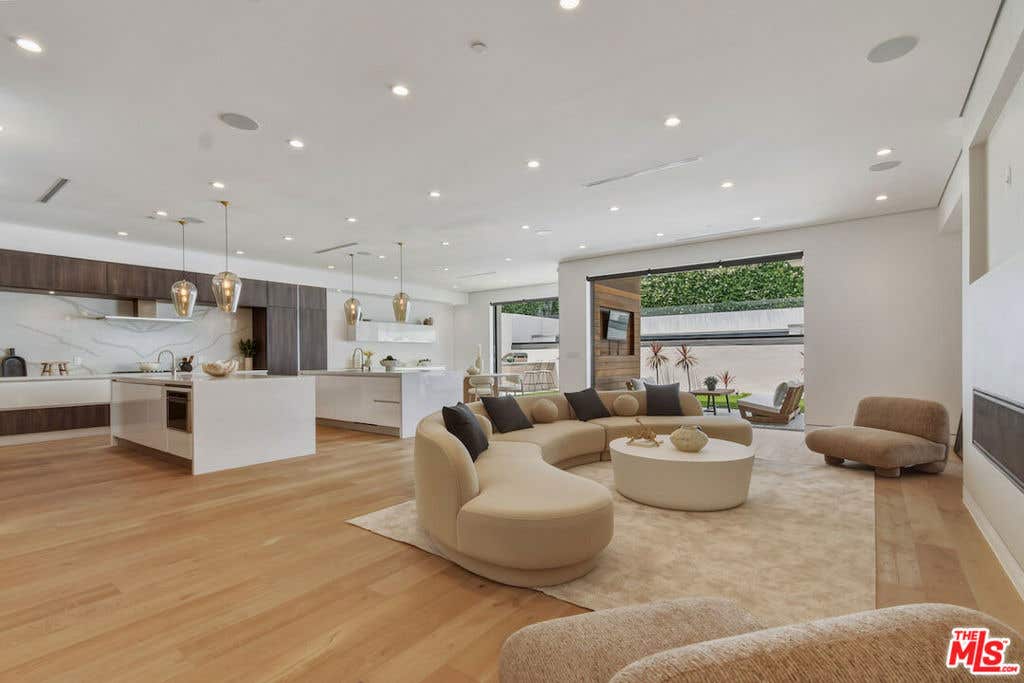 Photo of 4233 Costello Avenue, Sherman Oaks, CA 91423 (MLS # 26854521)