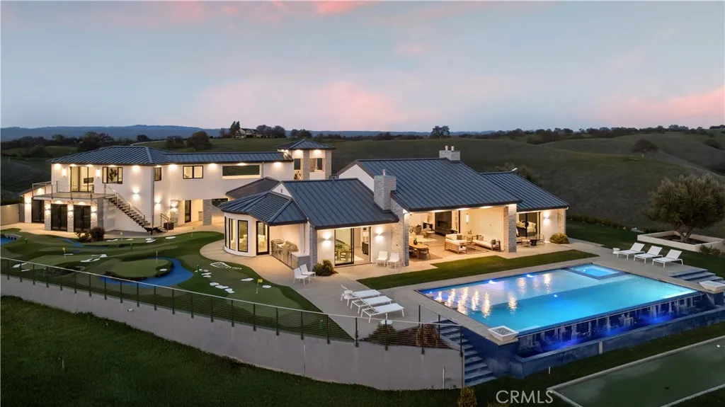 Paso Robles, California 93446, United States, 4 Bedrooms Bedrooms, ,5 BathroomsBathrooms,Residential,Active,38191