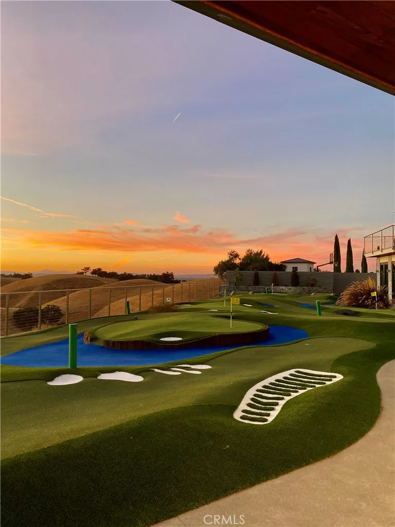 Paso Robles, California 93446, United States, 4 Bedrooms Bedrooms, ,5 BathroomsBathrooms,Residential,Active,38191