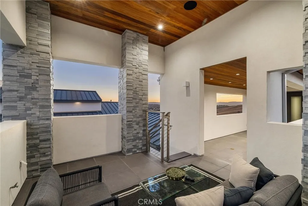 Paso Robles, California 93446, United States, 4 Bedrooms Bedrooms, ,5 BathroomsBathrooms,Residential,Active,38191