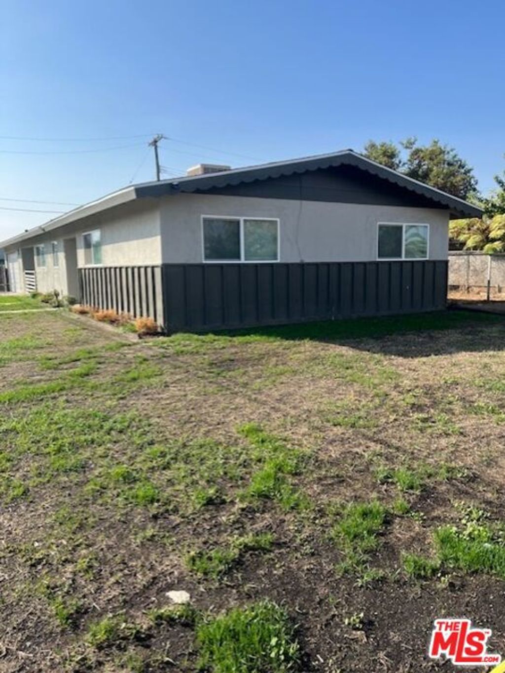 Photo of 1909 Albany St St, Delano, CA 93215 (MLS # 25623479)
