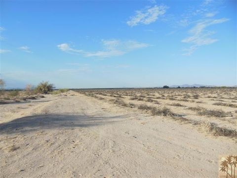 Photo of 0 Blythe, Blythe, CA 92225 (MLS # 219122849DA)