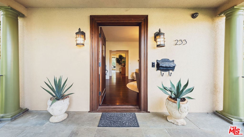 233 Marguerita Avenue