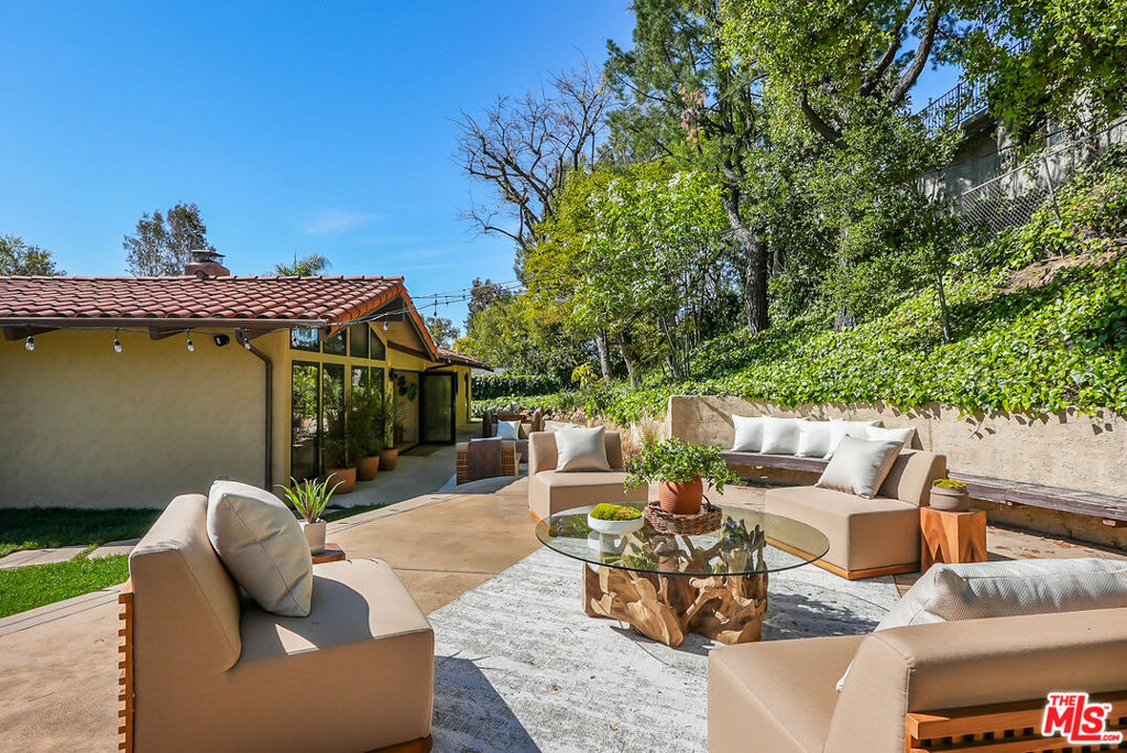 2419 Westridge Road