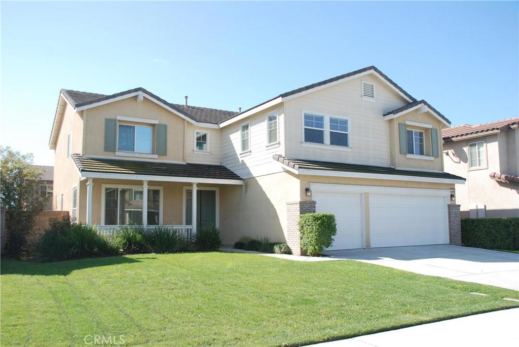 Welcome Home! This beautifully designed property offers a spacious and functional floor plan, perfect for comfortable family living and entertaining.
From the moment you arrive, the simple yet charming front yard, lush with green grass that flows seamlessly into the backyard sets the tone. Step inside to be greeted by soaring ceilings and a bright, open formal living room that effortlessly connects to the dining area. The heart of the home is the well-appointed kitchen, featuring a granite island that overlooks the inviting family room, complete with a cozy fireplace, ideal for gatherings or quiet evenings in. A convenient downstairs bedroom and full bathroom at the end of the hallway provide privacy and flexibility for guests or Multigenerational living. Upstairs, enjoy an oversized loft that serves as the perfect family lounge, home office, or study zone. Each of the generously sized bedrooms offers comfort and space for every member of the household. Tile and carpet flooring throughout balance style with practicality. Additional highlights include a three-car garage and an expanded driveway, offering plenty of safe and convenient parking.
Don’t miss your chance to make this versatile and welcoming house your next home.
---
Would you like help customizing this further for a flyer, online listing, or social media post?