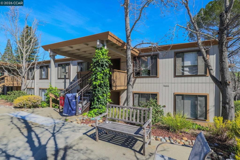 1232 1232 Leisure Ln 12