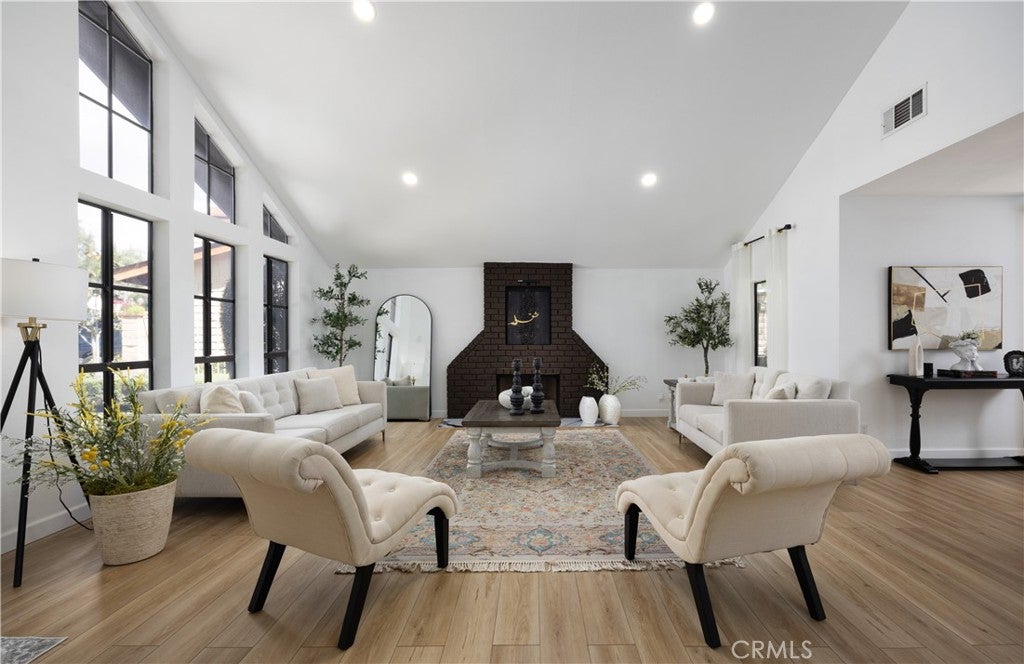 26042 Terra Bella Ave