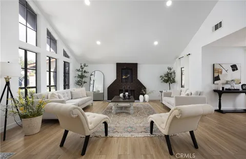 MLS: OC26067014