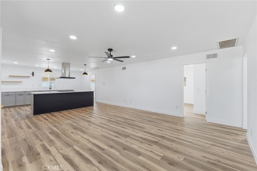 6884 Arbor Drive