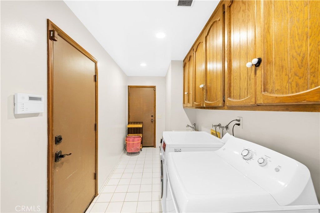 Palos Verdes Estates, California, 90274, United States, 4 Bedrooms Bedrooms, ,3 BathroomsBathrooms,Residential,Active,2038603