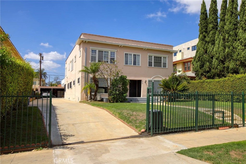 1547 S Wilton