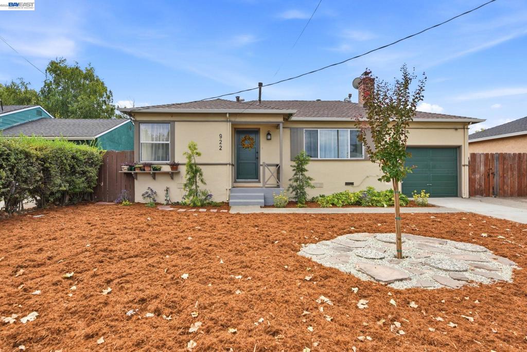 922 Paseo Grande
