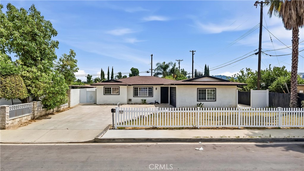 726 W Franklin
