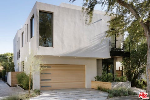 Photo of 8906 Hubbard Street, Culver City, CA 90232 (MLS # 26845071)