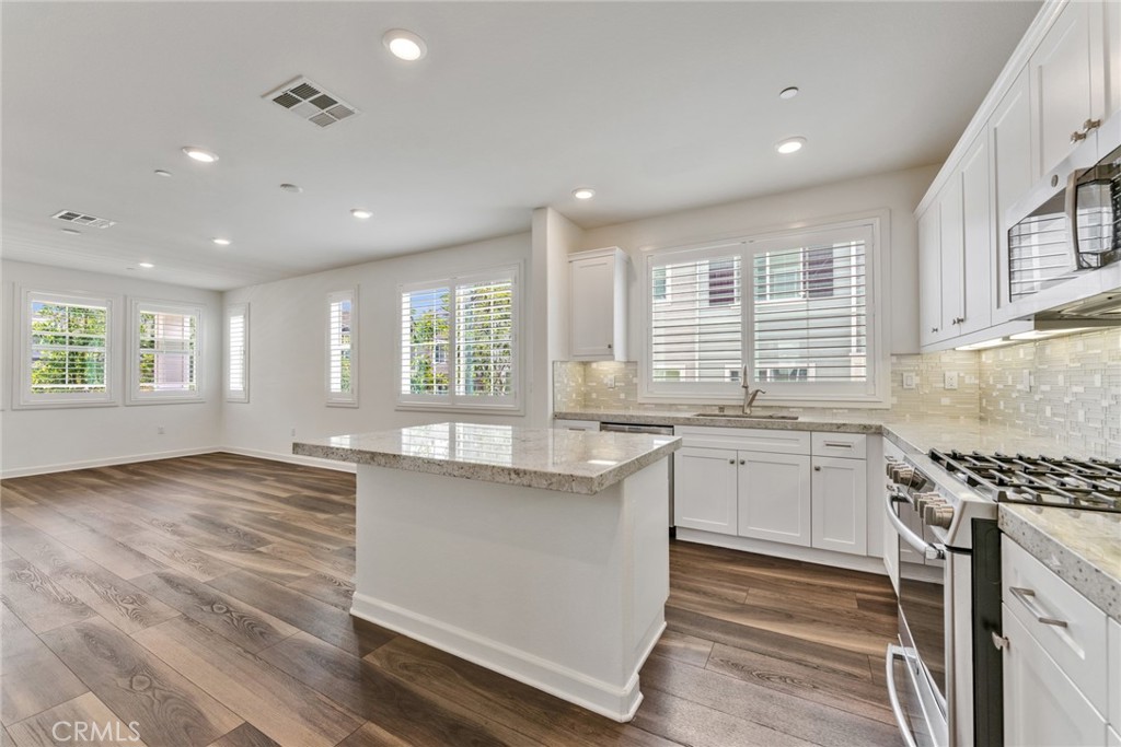 4316 Canyon Coral Ln