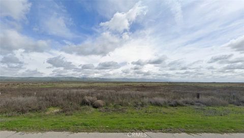 Photo of 10840 Concord Trail, Santa Margarita, CA 93453 (MLS # HD25187219)