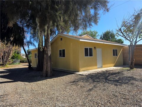 Photo of 19380 Quebec Ave, Corona, CA 92881 (MLS # IG26029680)