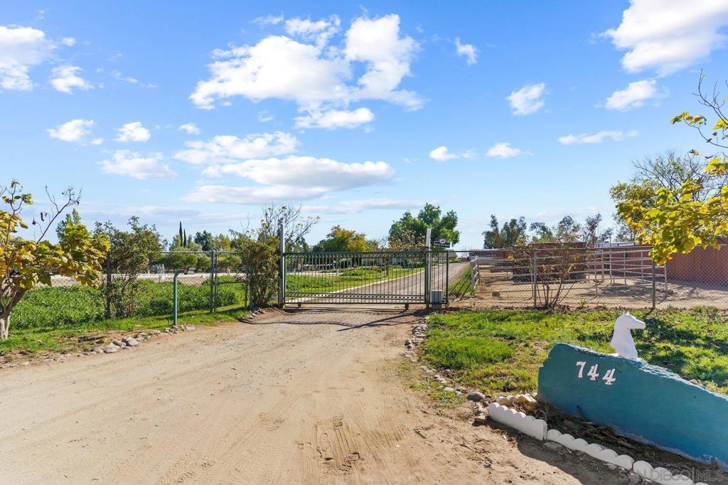 Ramona - Residential