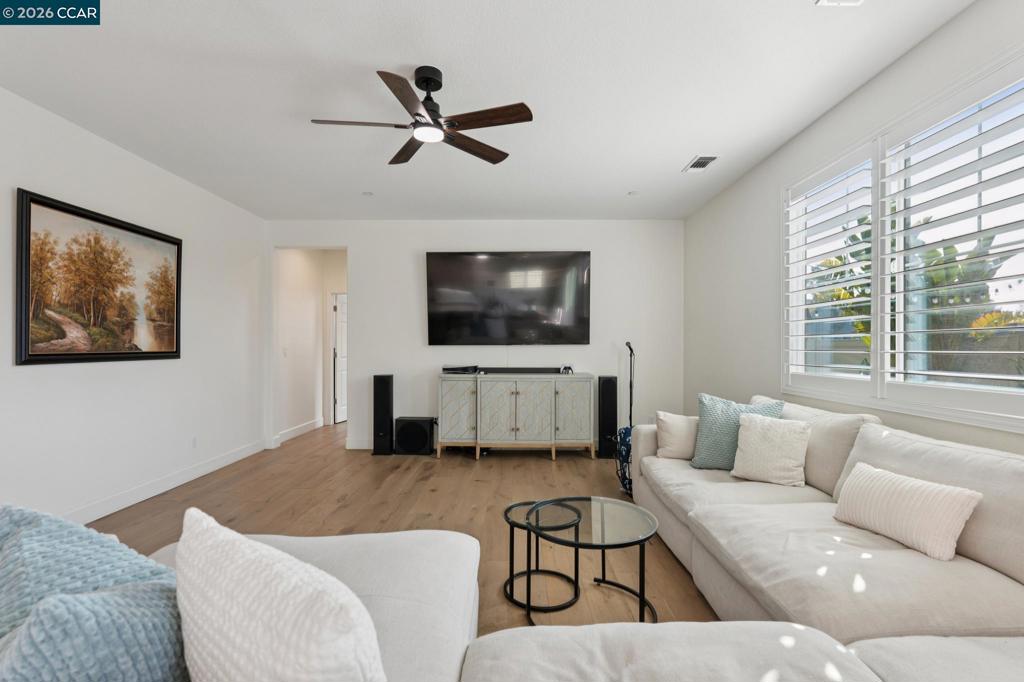 1226 1226 Sierra Trail Rd