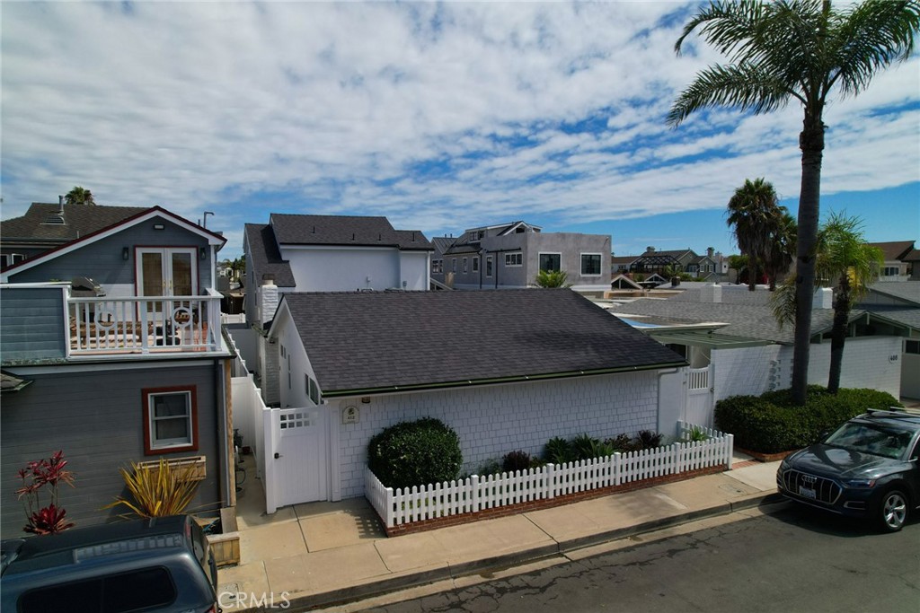 Experience coastal living in this immaculate, fully furnished beach house. This tastefully remodeled 4-bedroom, 3-bathroom home in The Newport Shores is located toward the back of the community near the pool and clubhouse.
The spacious living room features vaulted ceilings, a cozy fireplace, and a big-screen TV, plus a versatile bonus area ideal for an office, workout space, or kids’ play zone. The bright kitchen includes marble countertops, premium stainless steel appliances, and is fully equipped with cookware, dishes, and silverware. Everything is in place to settle in comfortably from day one. Upstairs, the primary suite offers an en-suite bathroom, walk-in closet, and private deck. The 2-car garage doubles as a casual hangout space with a fridge and built-in storage. The home also includes full air conditioning and a Tesla charging station.
The Newport Shores community is surrounded by a canal and is a neighborhood with a family-friendly atmosphere. Residents have access to a waterfront clubhouse featuring a lap pool, tennis court, basketball court, beach volleyball, and a BBQ area. Just across PCH from one of Newport’s best beaches, this home is located close to Frog House Surf Shop, the harbor, Lido Marina Village, Cannery Village, shops, restaurants, Hoag Hospital, and within the Newport-Mesa Unified School District.
This fully furnished home is available with flexible lease terms. A three-month lease minimum is required, and twelve-month leases will also be considered. Ideal for tenants remodeling their primary residence or someone looking for a temporary turnkey home.
No pets allowed except for service and support animals.