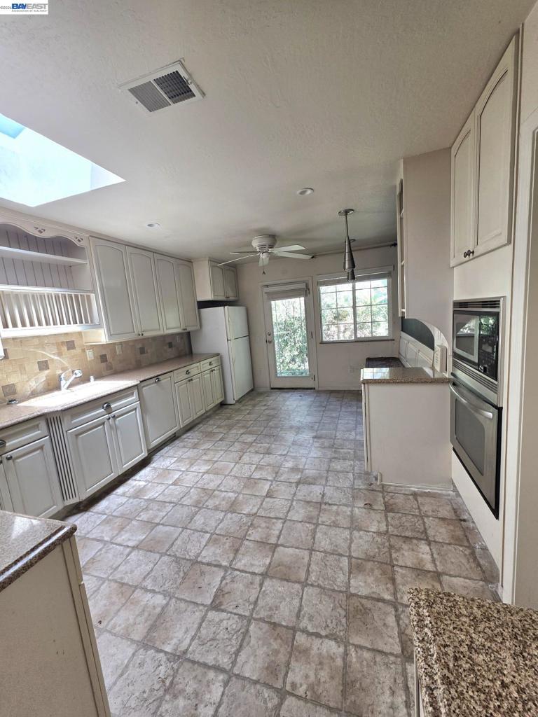 409 Avalon Way