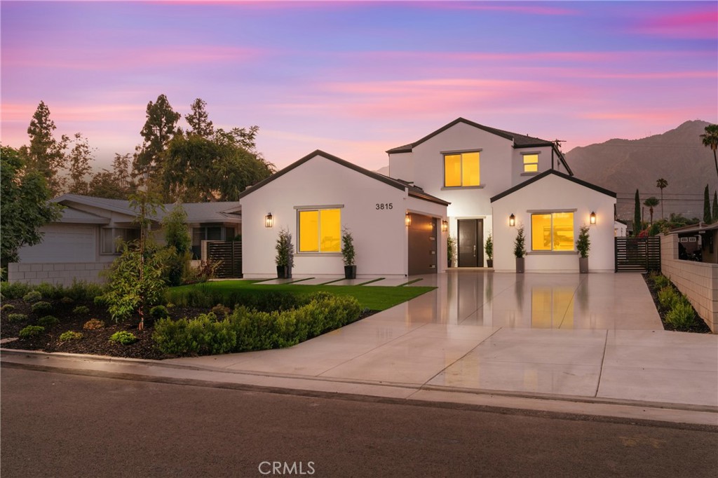 Properties 1 3815 Sycamore Street