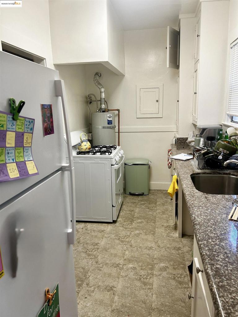 FRUITVALE - Residential Income