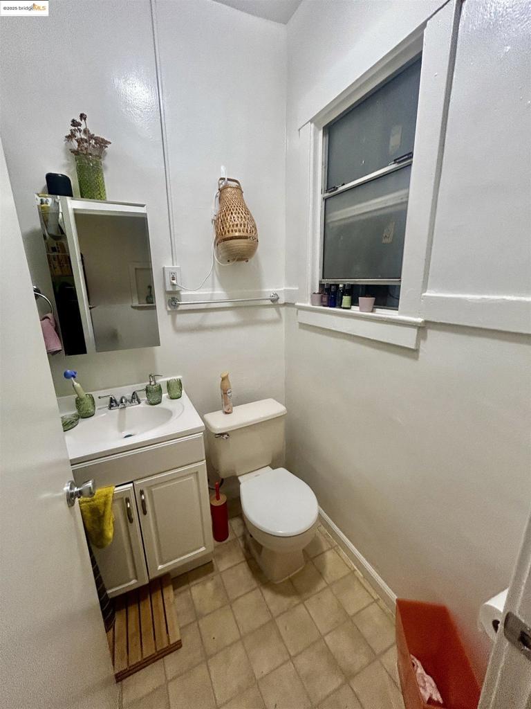 FRUITVALE - Residential Income